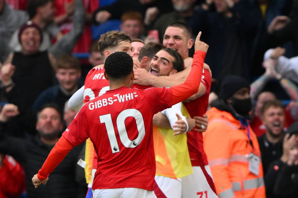 中展现了其 中展现了其